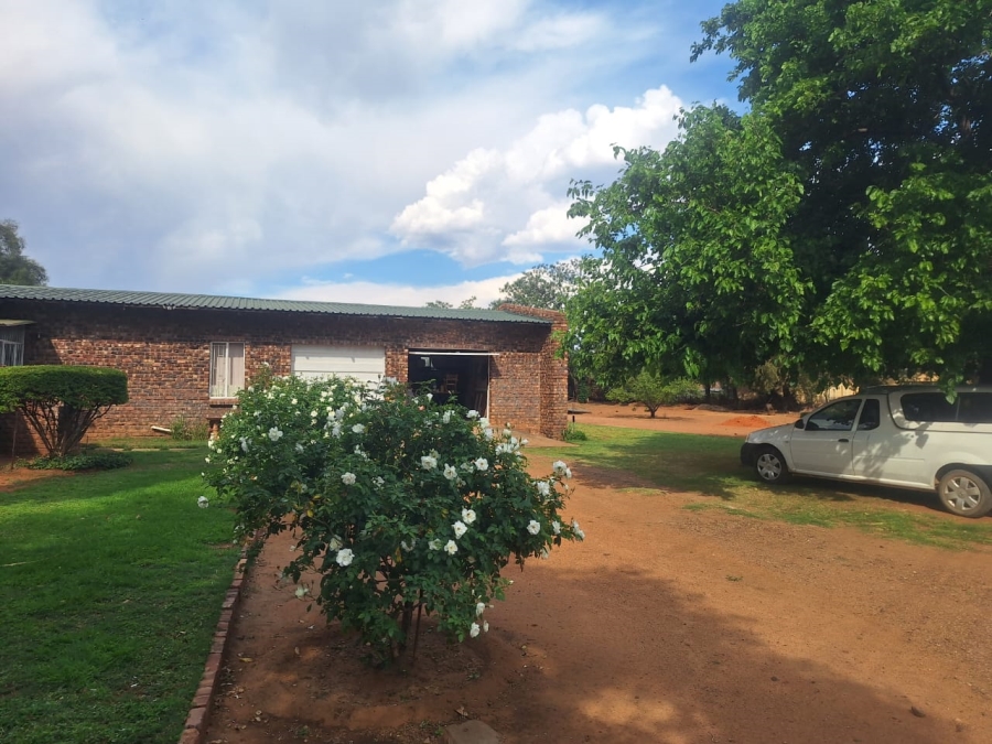 4 Bedroom Property for Sale in Christiana North West